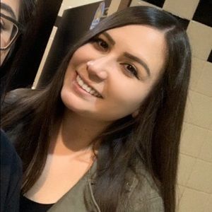 Meet your Posher, Monique